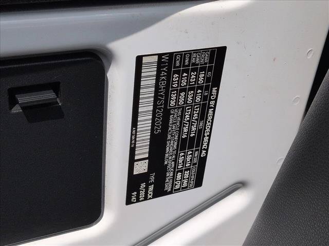 Used 2025 Mercedes-Benz Sprinter 2500 image 21