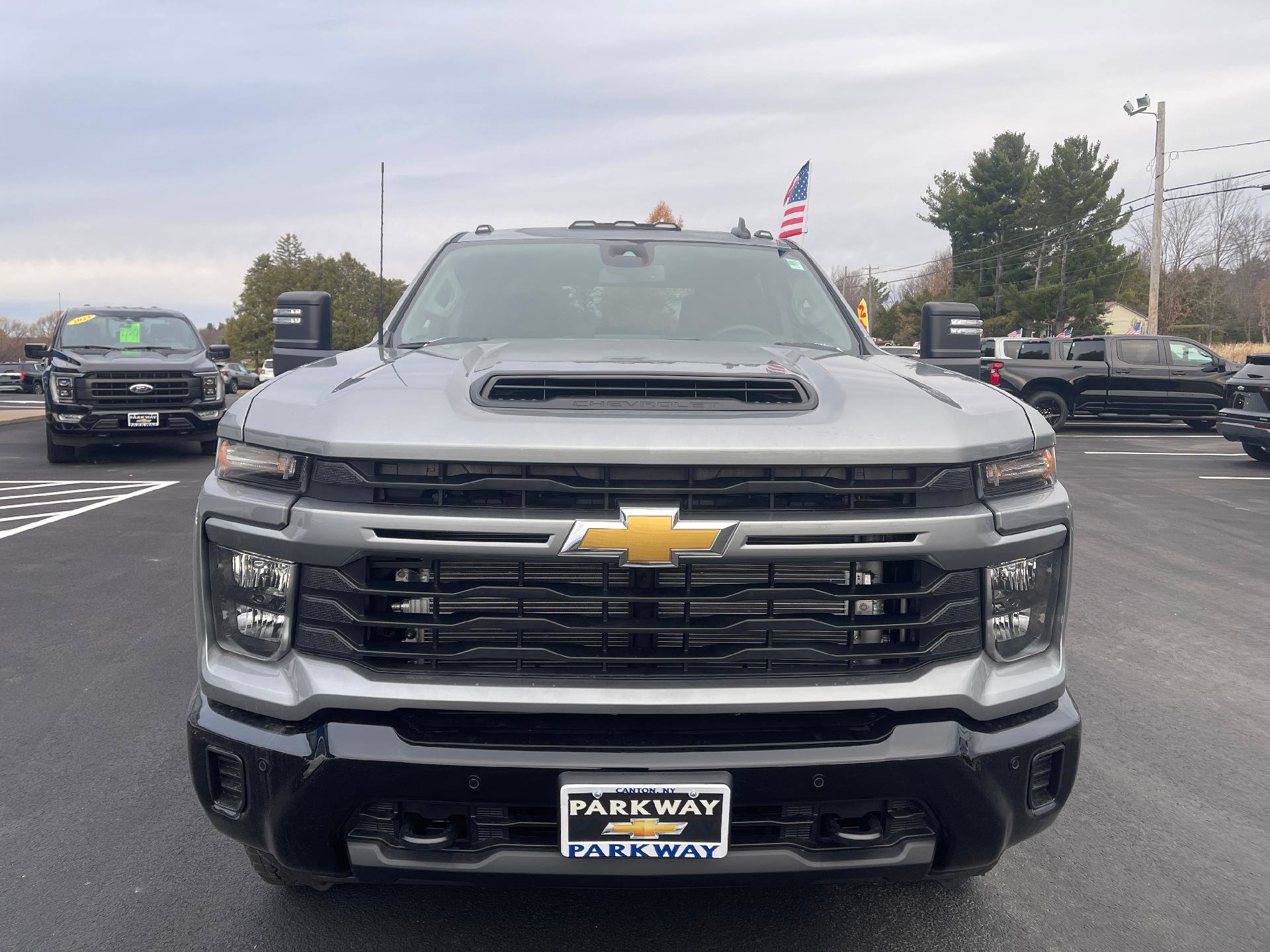 New 2026 Chevrolet Silverado 2500 Custom w/ Custom Value Package AWD/4WD image 2
