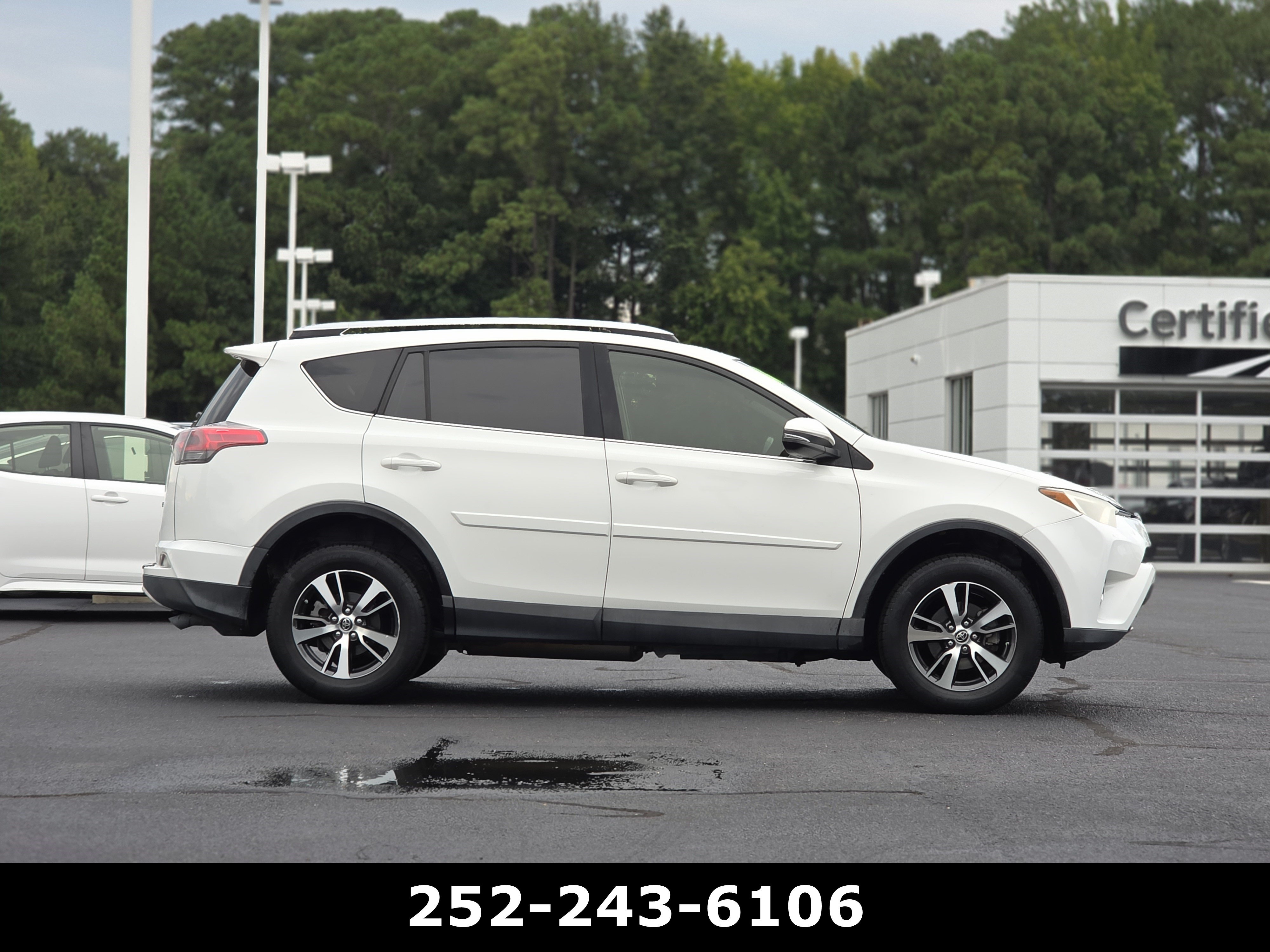 Used 2016 Toyota RAV4 XLE FWD image 8