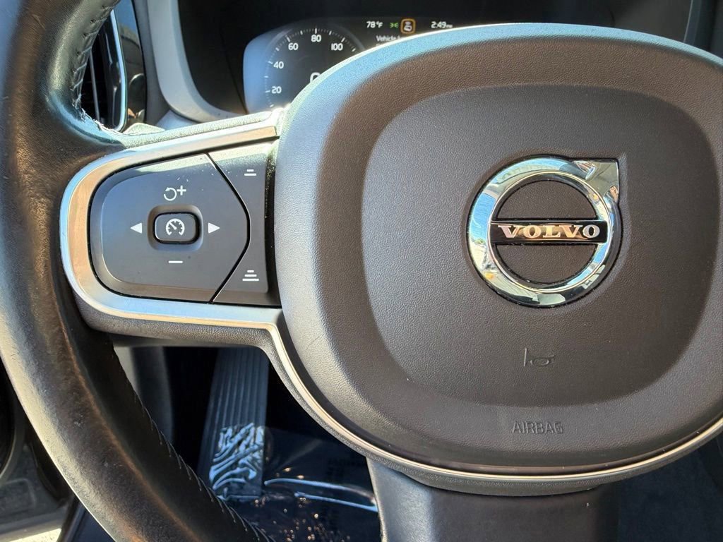 Used 2020 Volvo XC60 T5 Momentum image 18