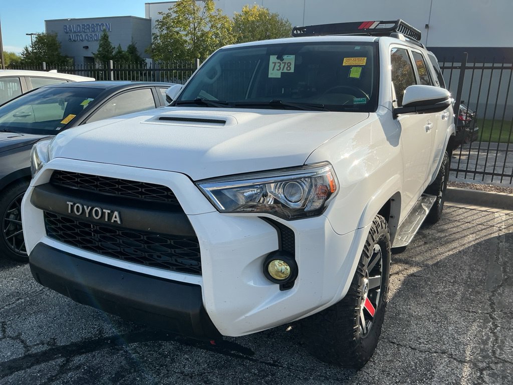 Used 2017 Toyota 4Runner TRD Off-Road Premium AWD/4WD image 2