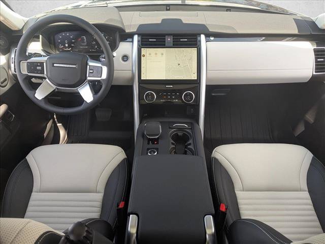 New 2026 Land Rover Discovery S AWD/4WD image 15