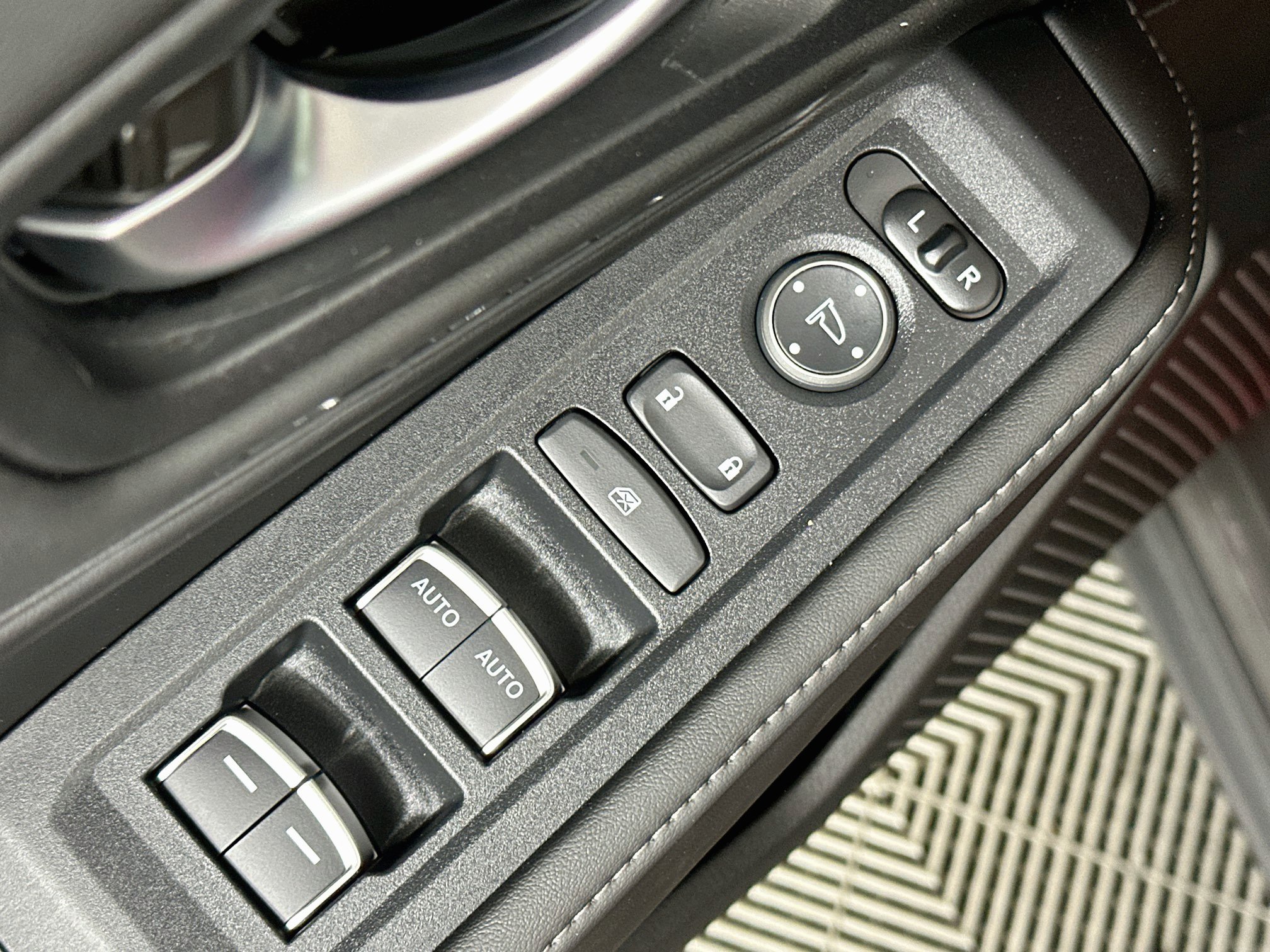 Used 2025 Honda Accord Sport image 15