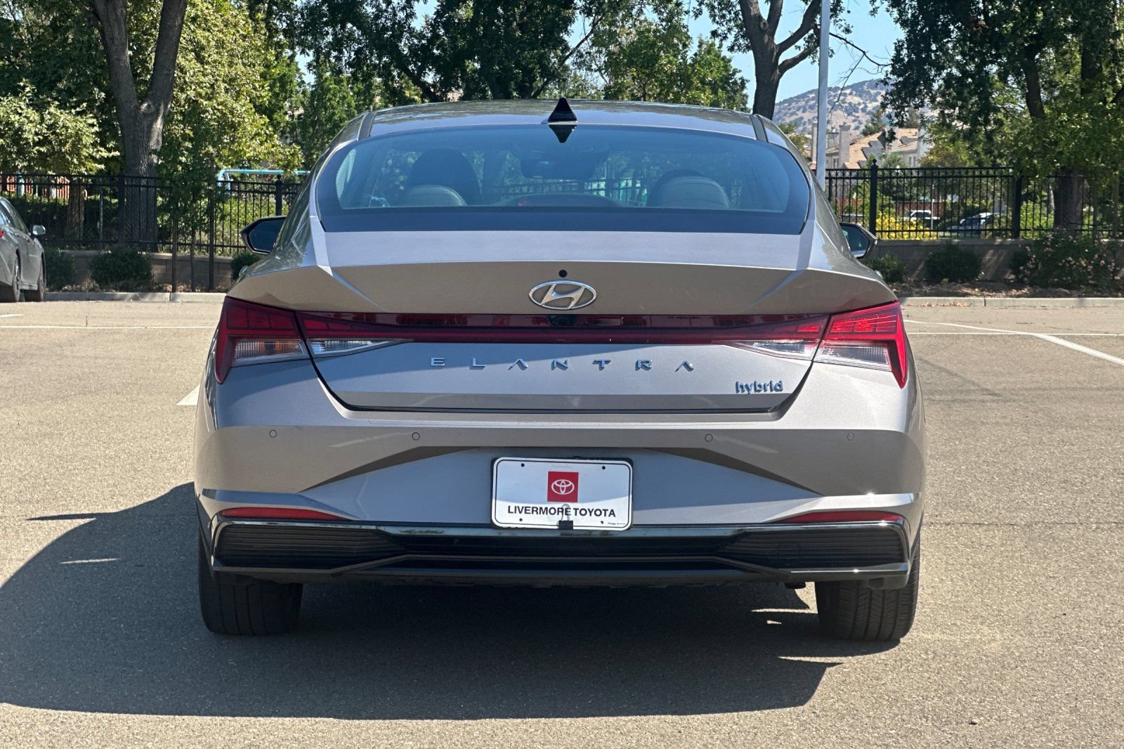 Used 2023 Hyundai Elantra Limited FWD image 5