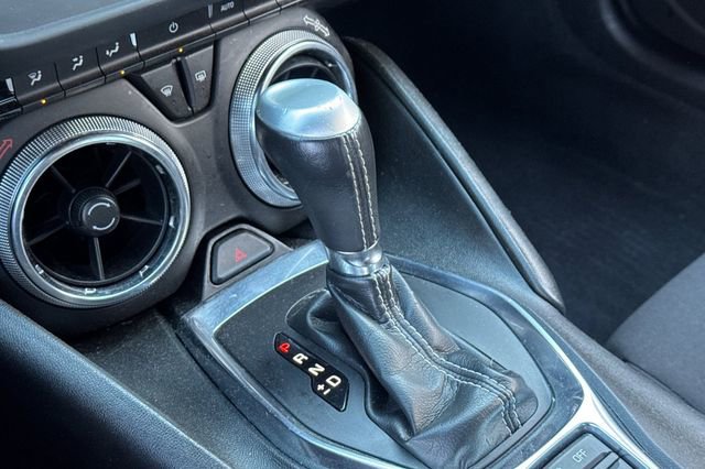 Used 2020 Chevrolet Camaro LT w/ RS Package image 20