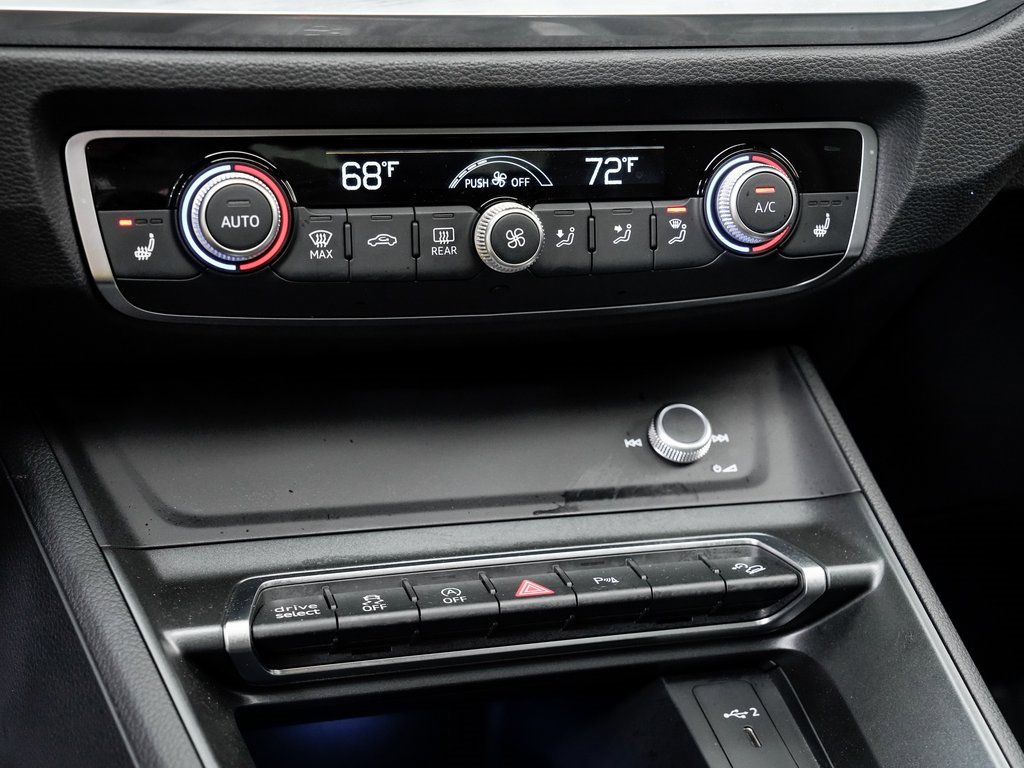 Used 2022 Audi Q3 2.0T Premium Plus image 17