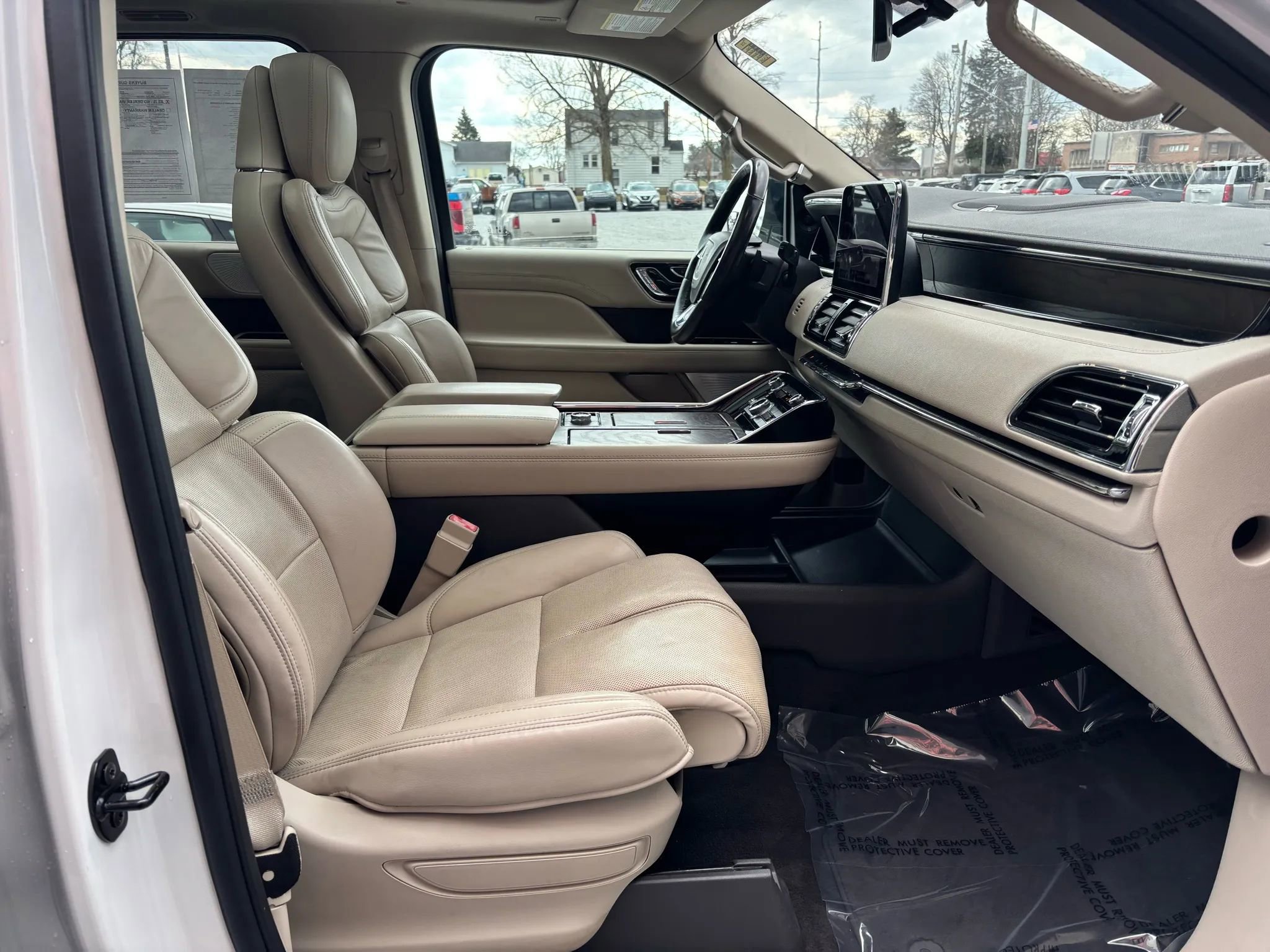 Used 2020 Lincoln Navigator Reserve w/ Luxury Package image 18