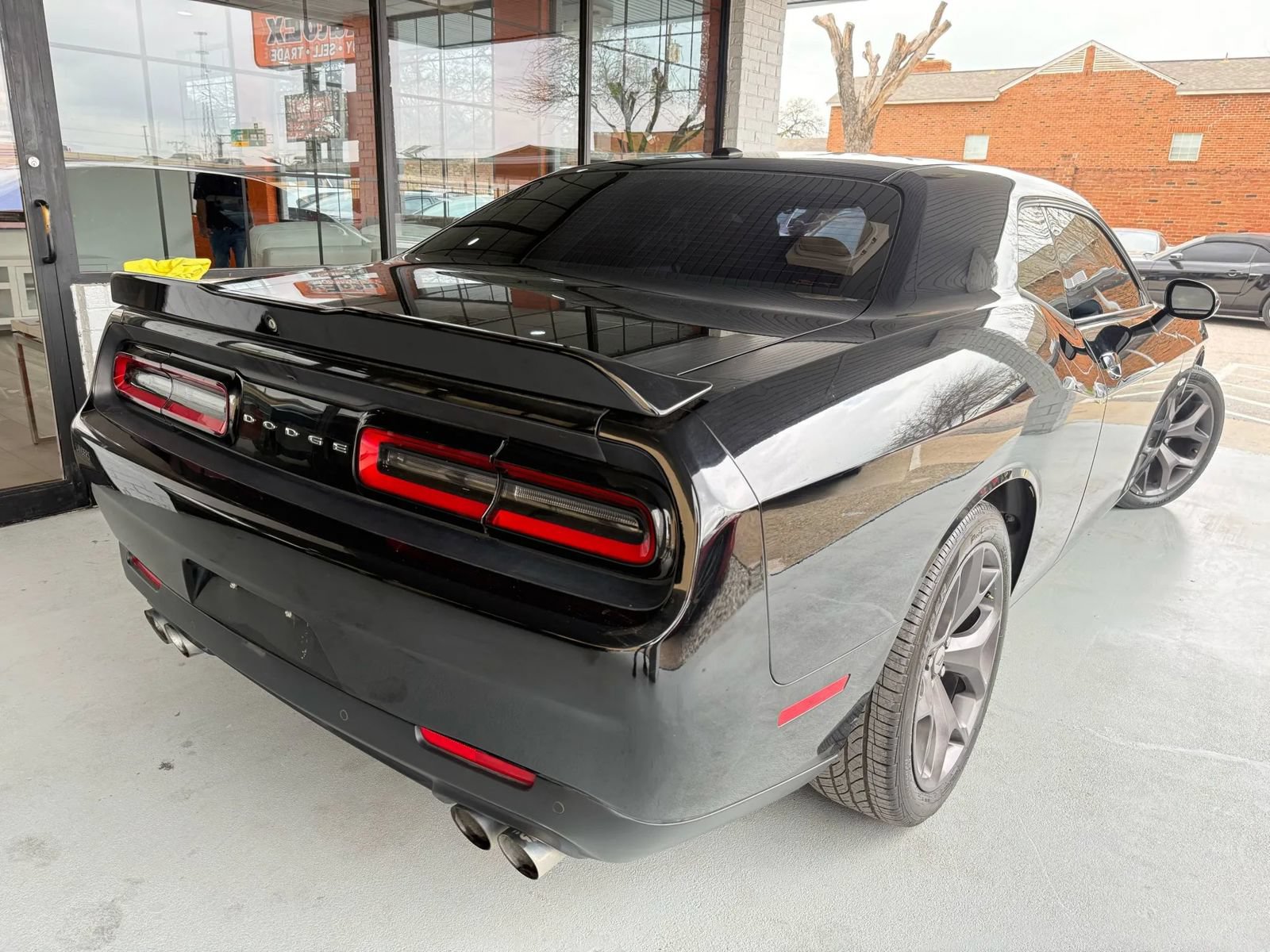 Used 2019 Dodge Challenger R/T RWD image 3