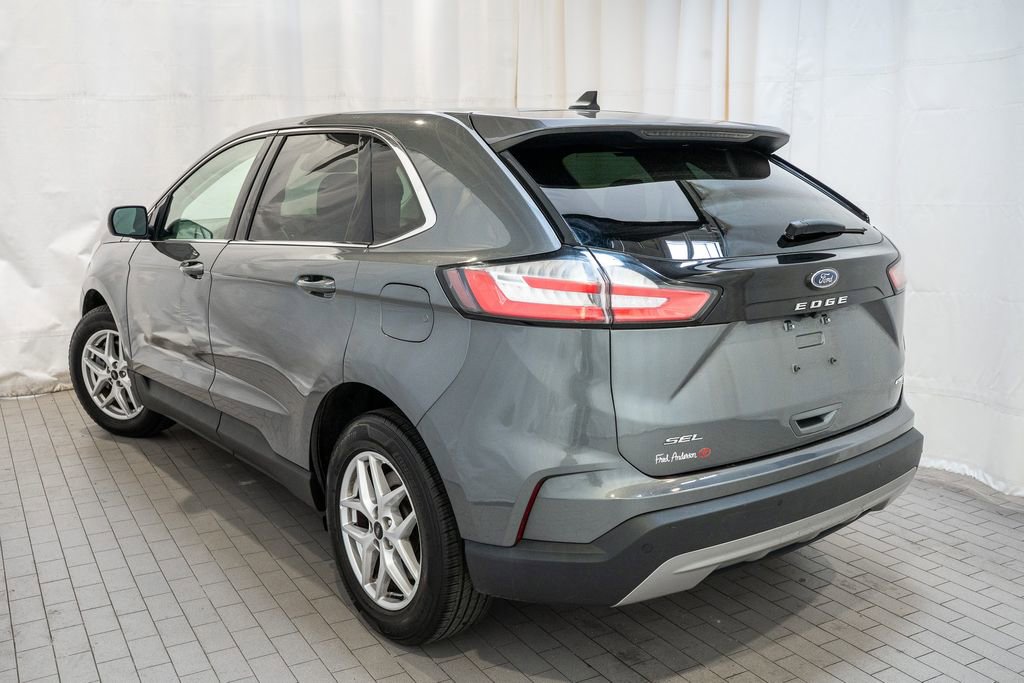 Used 2024 Ford Edge SEL image 3
