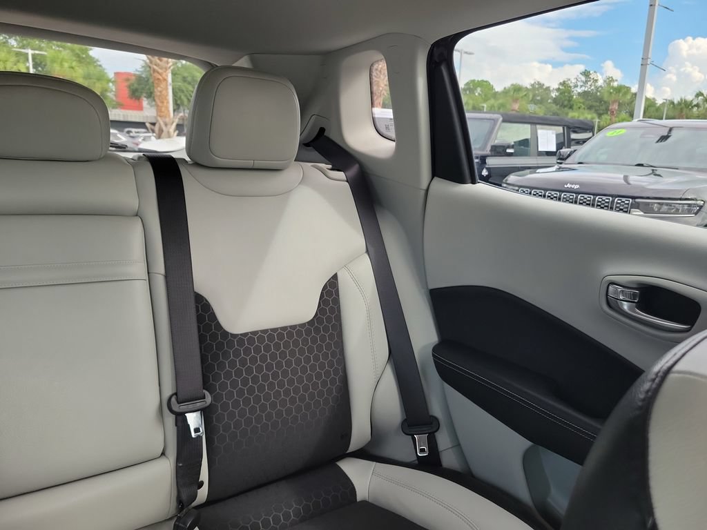 Used 2020 Jeep Compass Latitude w/ Safety & Security Group FWD image 14