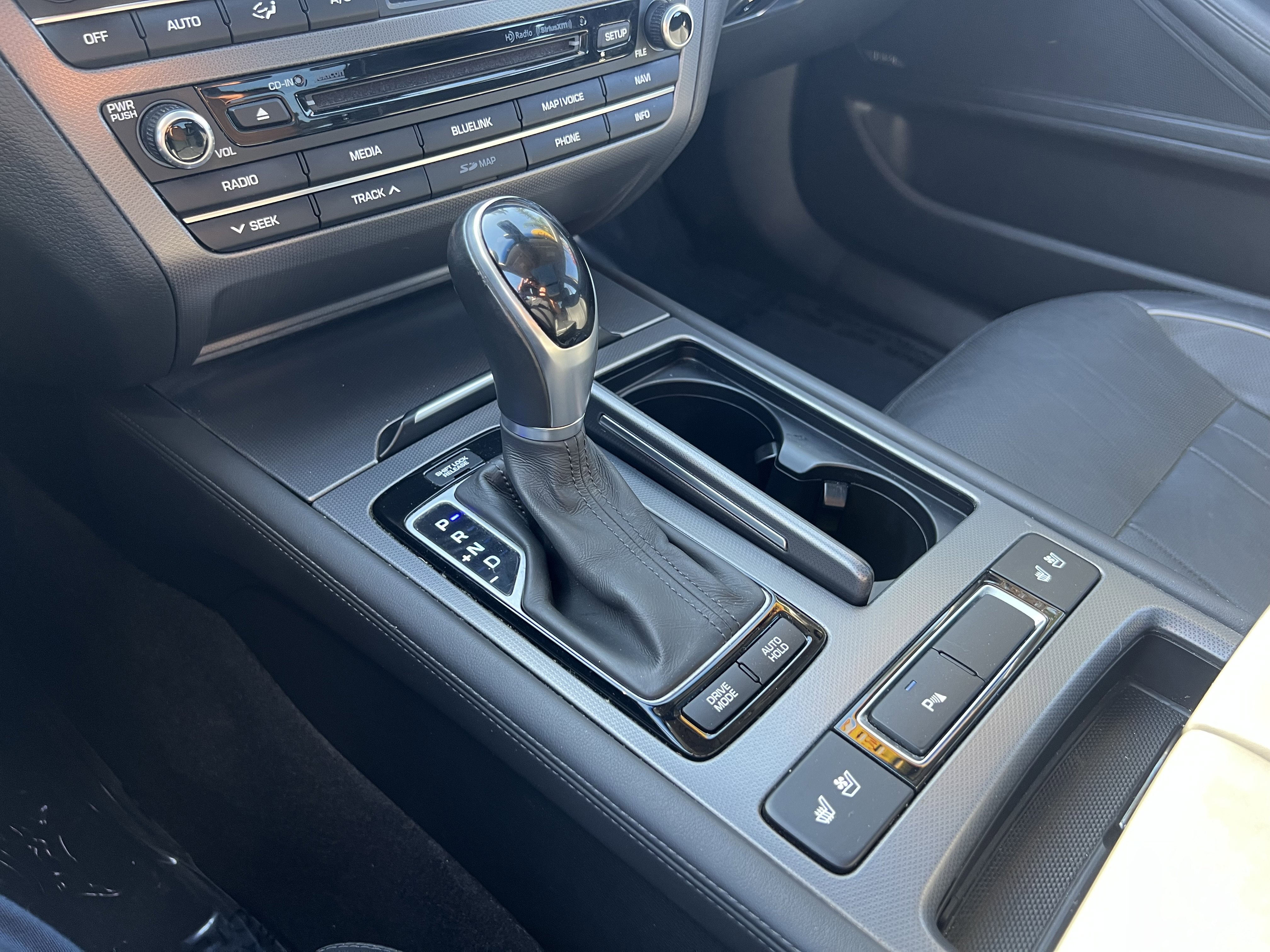 Used 2015 Hyundai Genesis 5.0 image 26