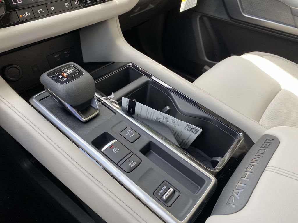 New 2026 Nissan Pathfinder SL FWD image 17