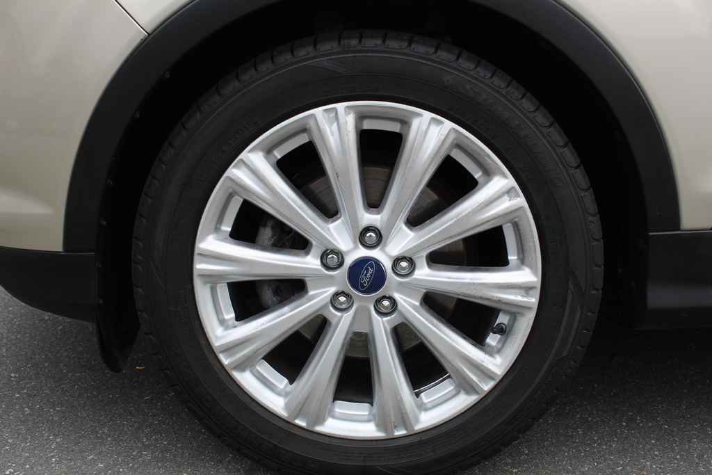 Used 2017 Ford Escape Titanium FWD image 32