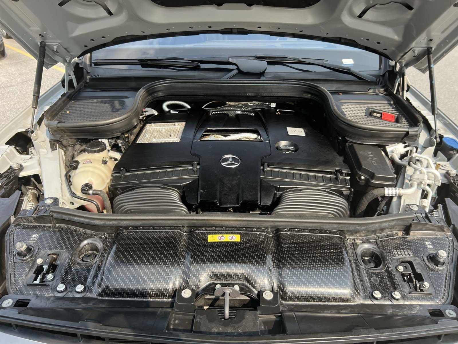 Used 2024 Mercedes-Benz GLS 580 4MATIC image 27