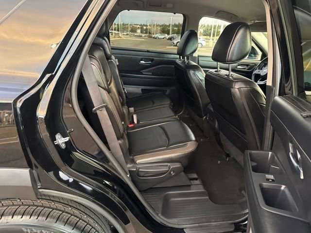Used 2023 Nissan Pathfinder SL image 12