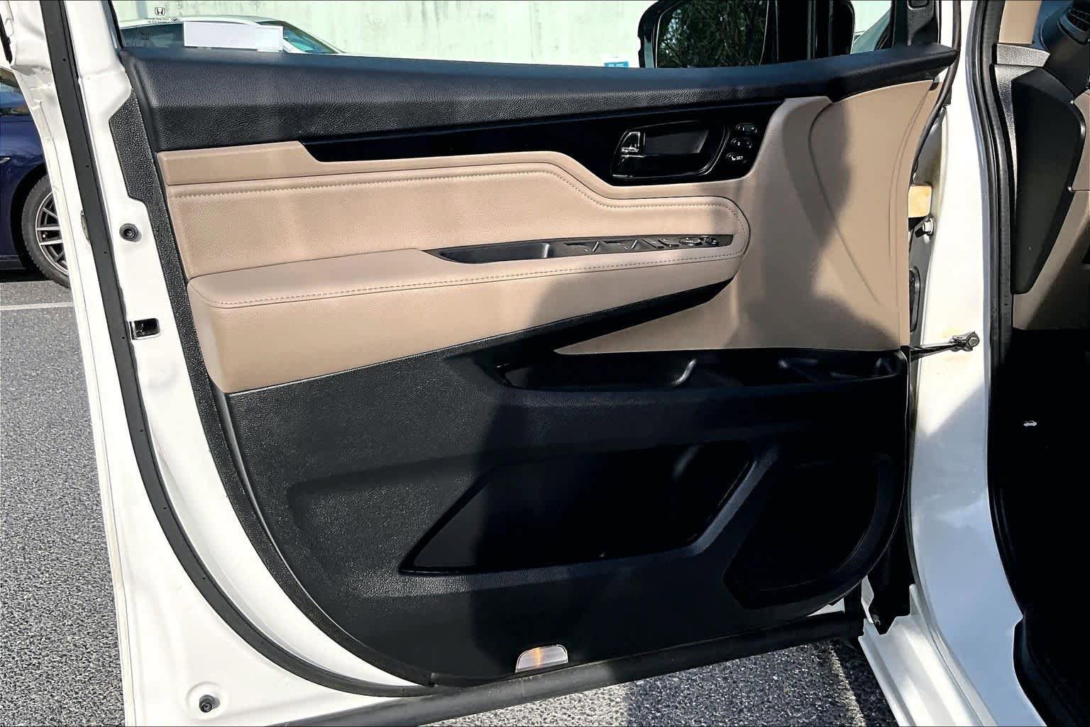 Used 2023 Honda Odyssey Elite image 21