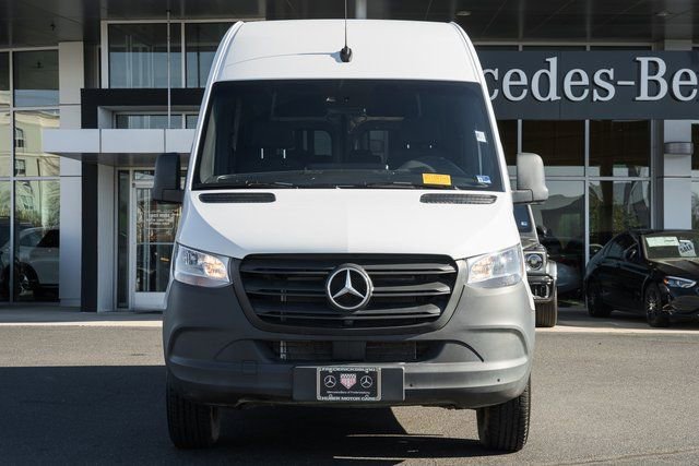Used 2024 Mercedes-Benz Sprinter 2500 image 2