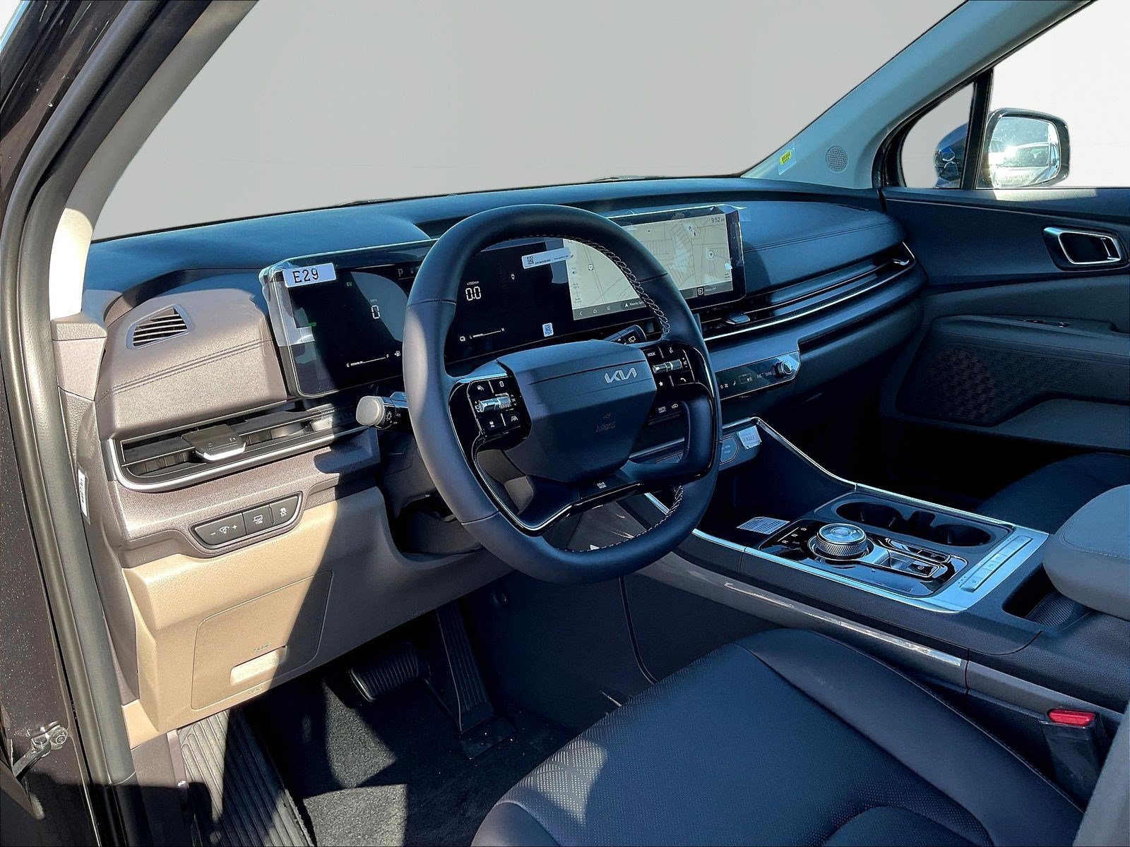 New 2027 Kia Carnival EX FWD image 16