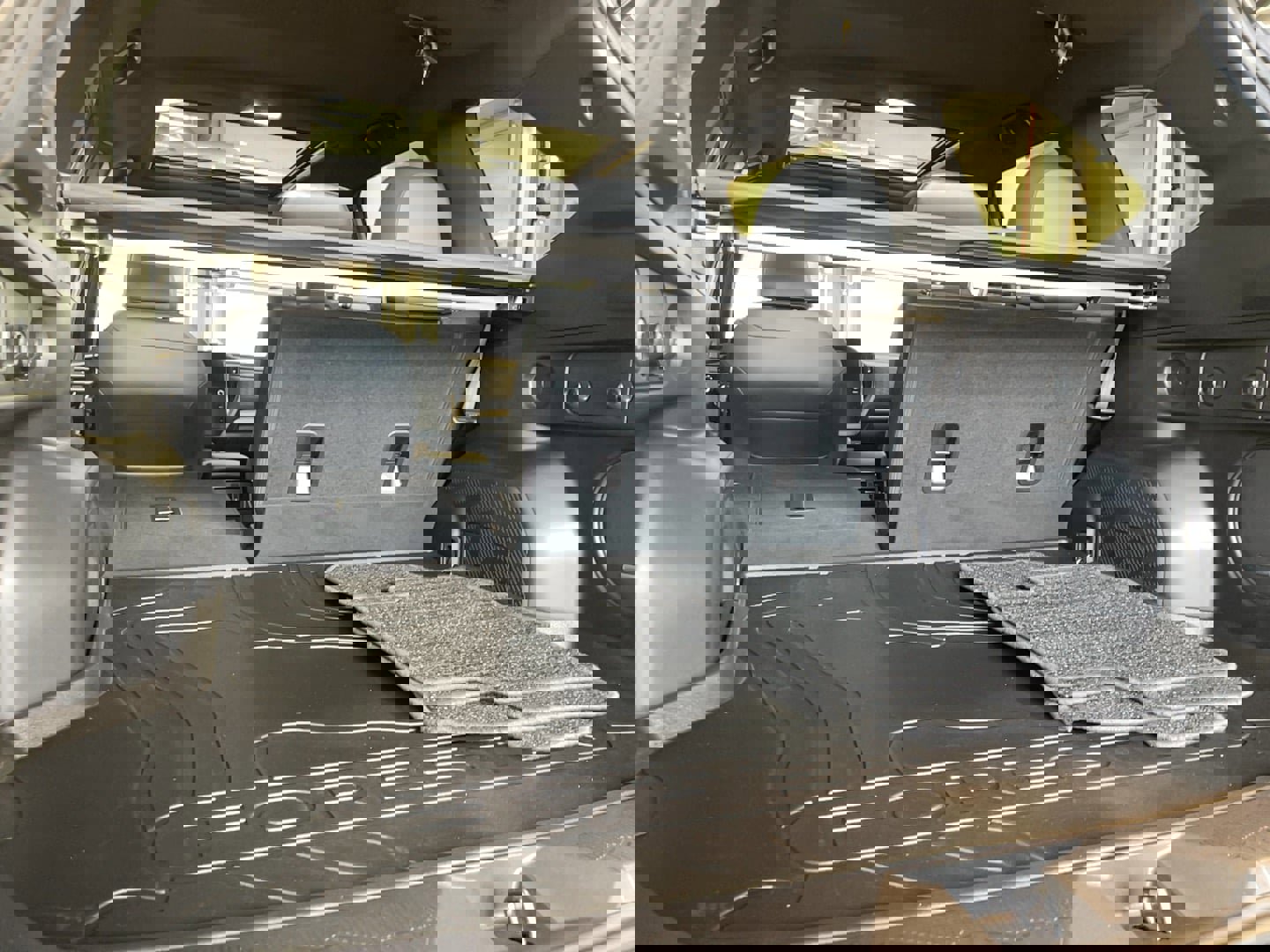 Used 2025 Subaru Forester Limited image 27