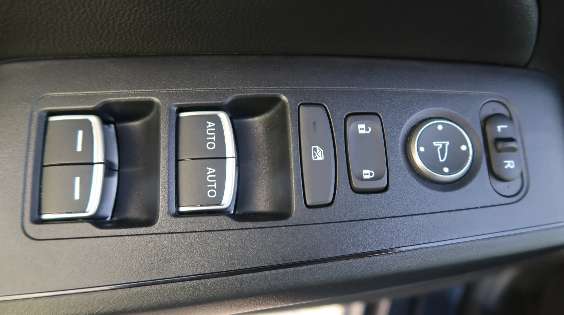 Used 2024 Honda Civic EX-L image 27