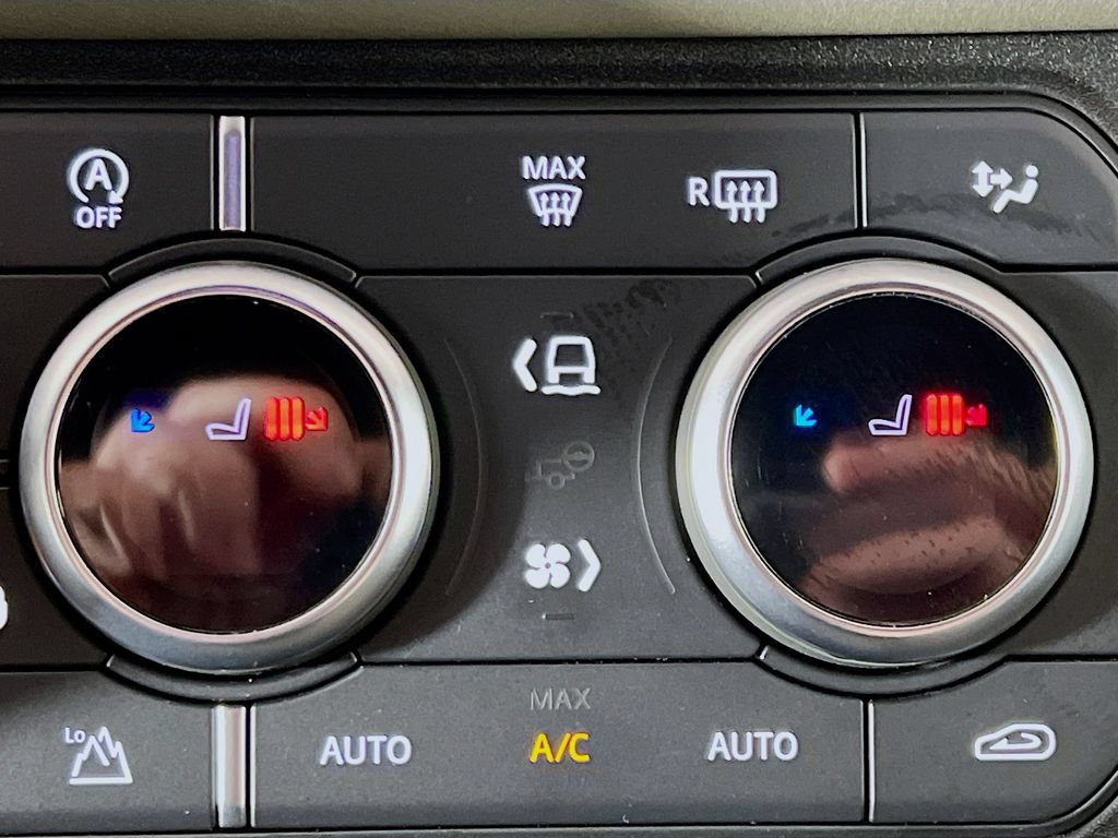 Used 2021 Land Rover Defender 110 S AWD/4WD image 21