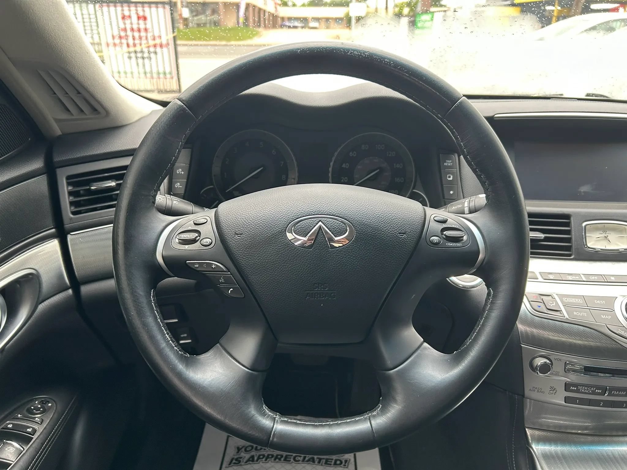 Used 2017 INFINITI Q70 3.7 AWD/4WD image 19