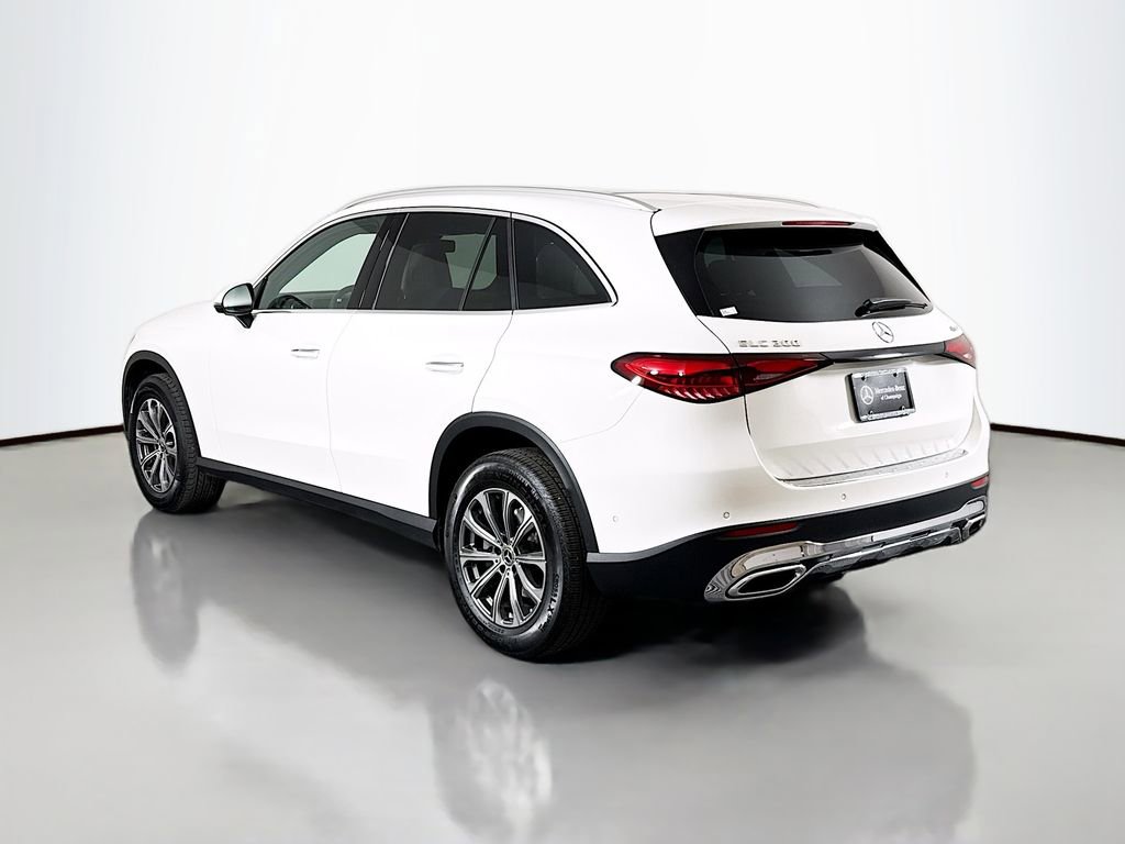 Used 2025 Mercedes-Benz GLC 300 4MATIC image 5