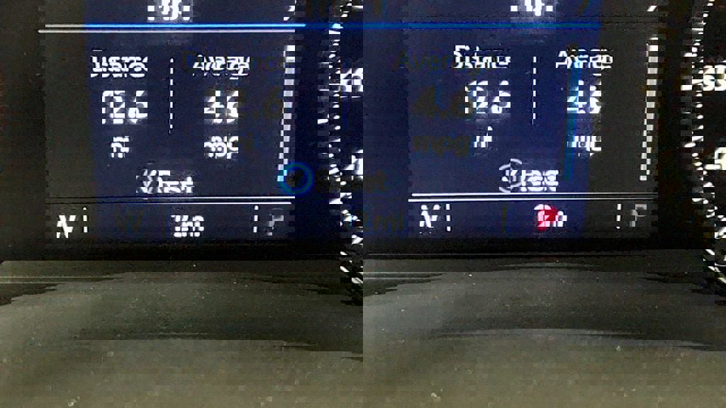 Used 2025 Cadillac CT4 Premium Luxury image 15