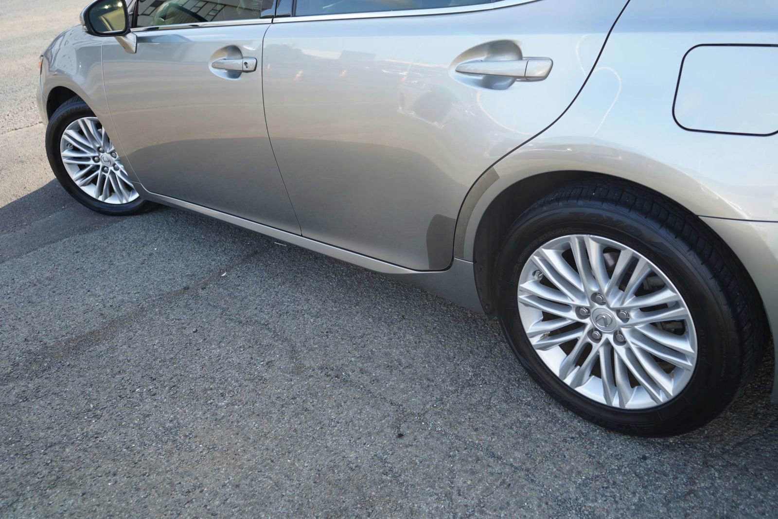 Used 2017 Lexus ES 350 FWD image 6