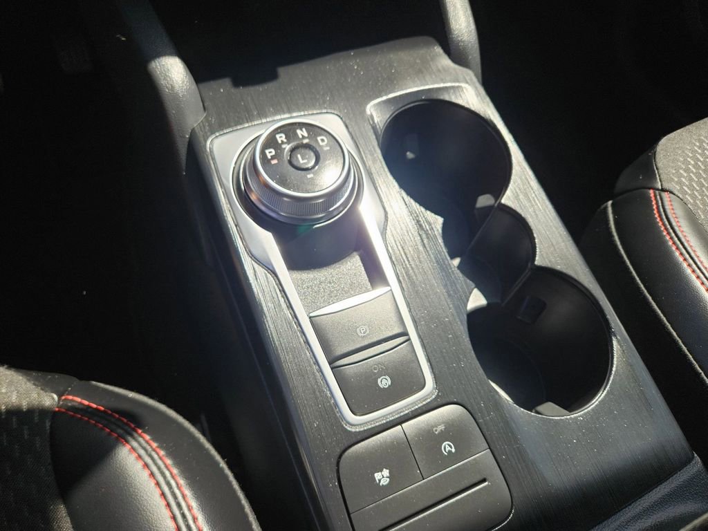 Used 2025 Ford Escape ST-Line image 28