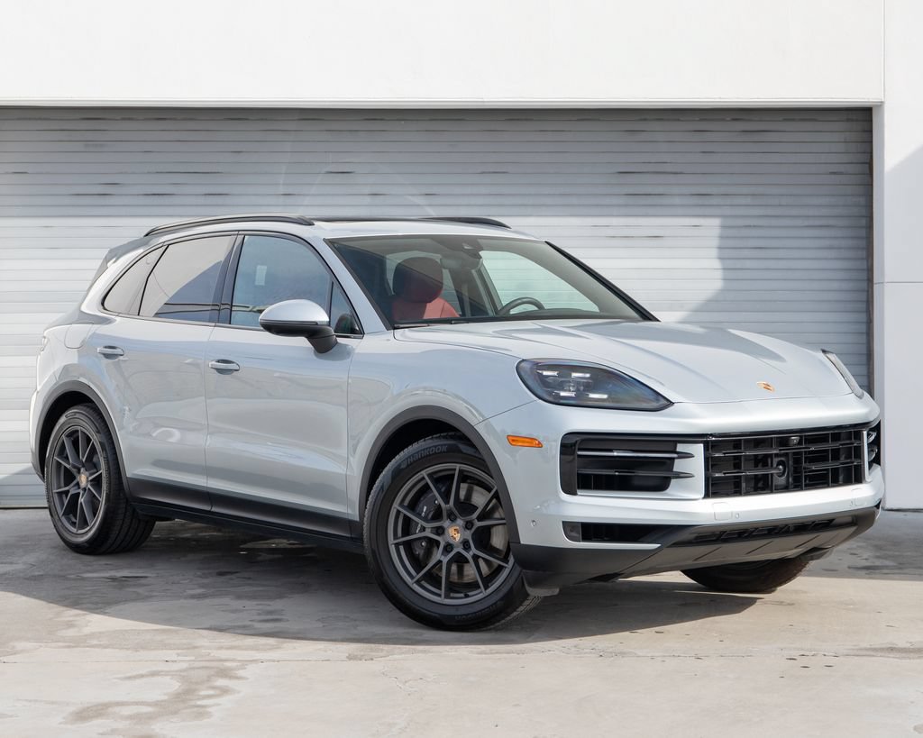 Certified 2026 Porsche Cayenne AWD/4WD image 10