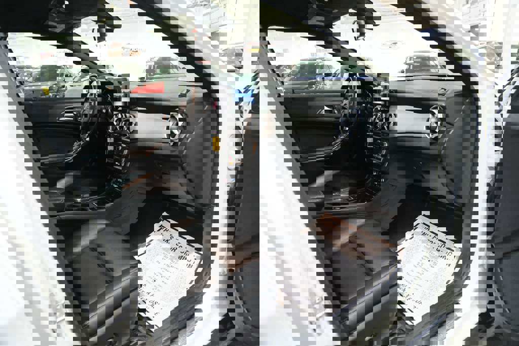 Used 2020 Mercedes-Benz GLA 250 4MATIC image 31