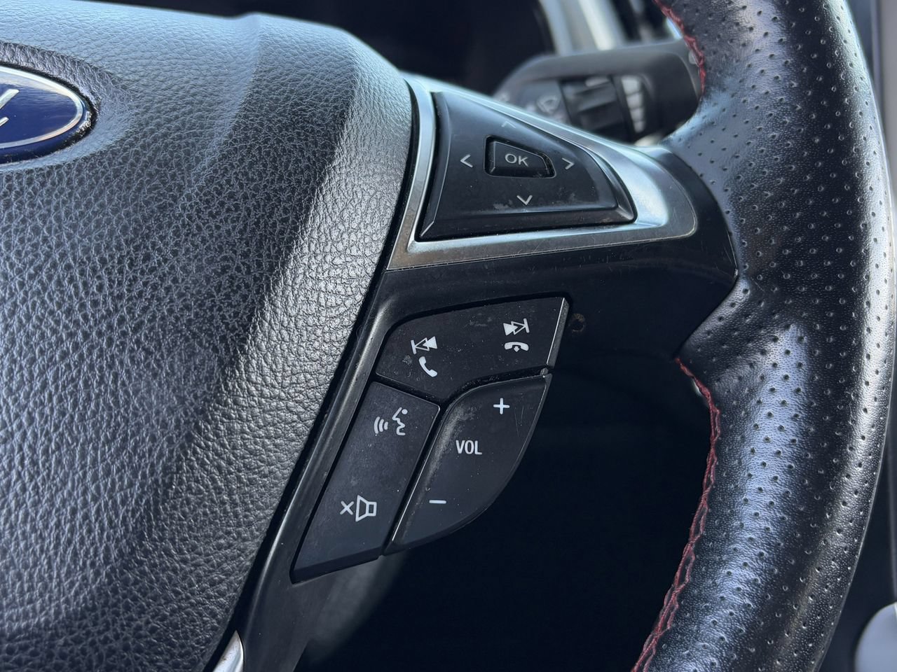 Used 2022 Ford Edge ST-Line AWD/4WD image 17