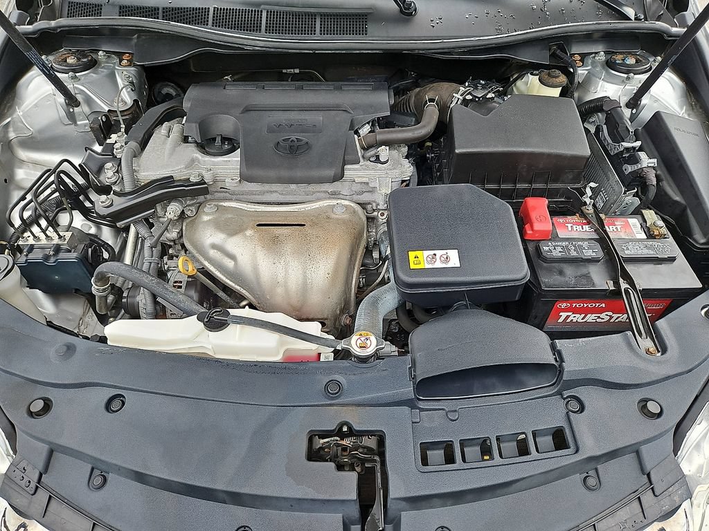 Used 2017 Toyota Camry SE w/ Moonroof Package FWD image 28
