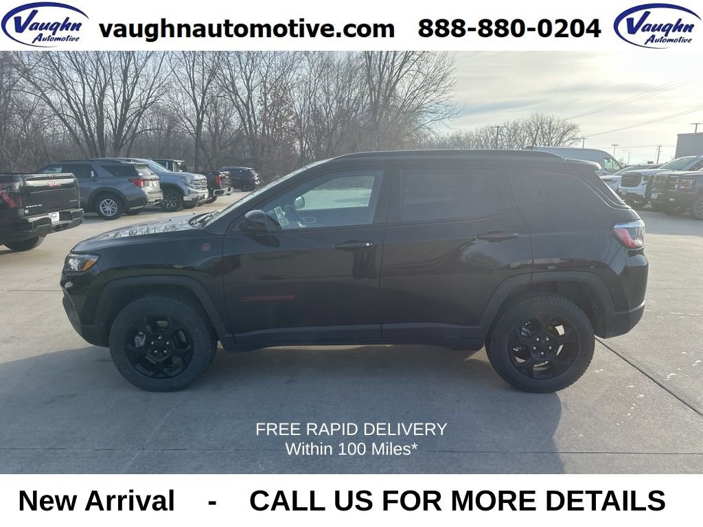 Used 2024 Jeep Compass Trailhawk w/ Trailhawk Convenience Group image 1