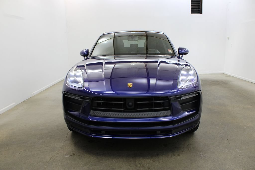 Certified 2023 Porsche Macan AWD/4WD image 10
