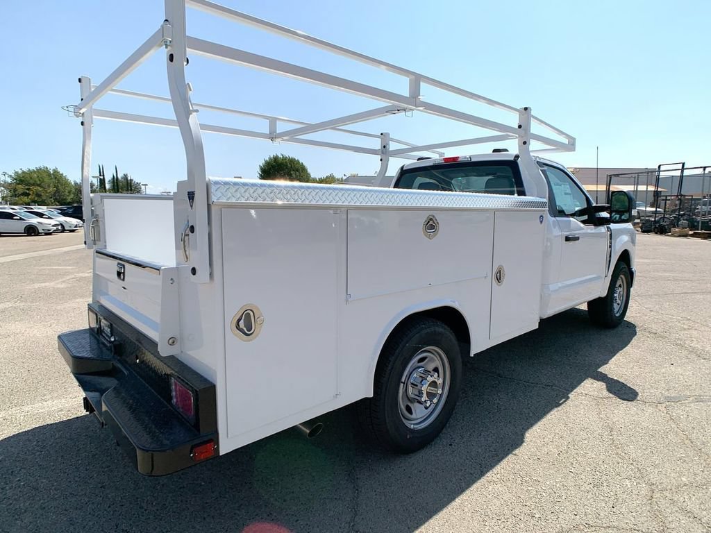 New 2025 Ford F350 XL w/ XL Chrome Package RWD image 8
