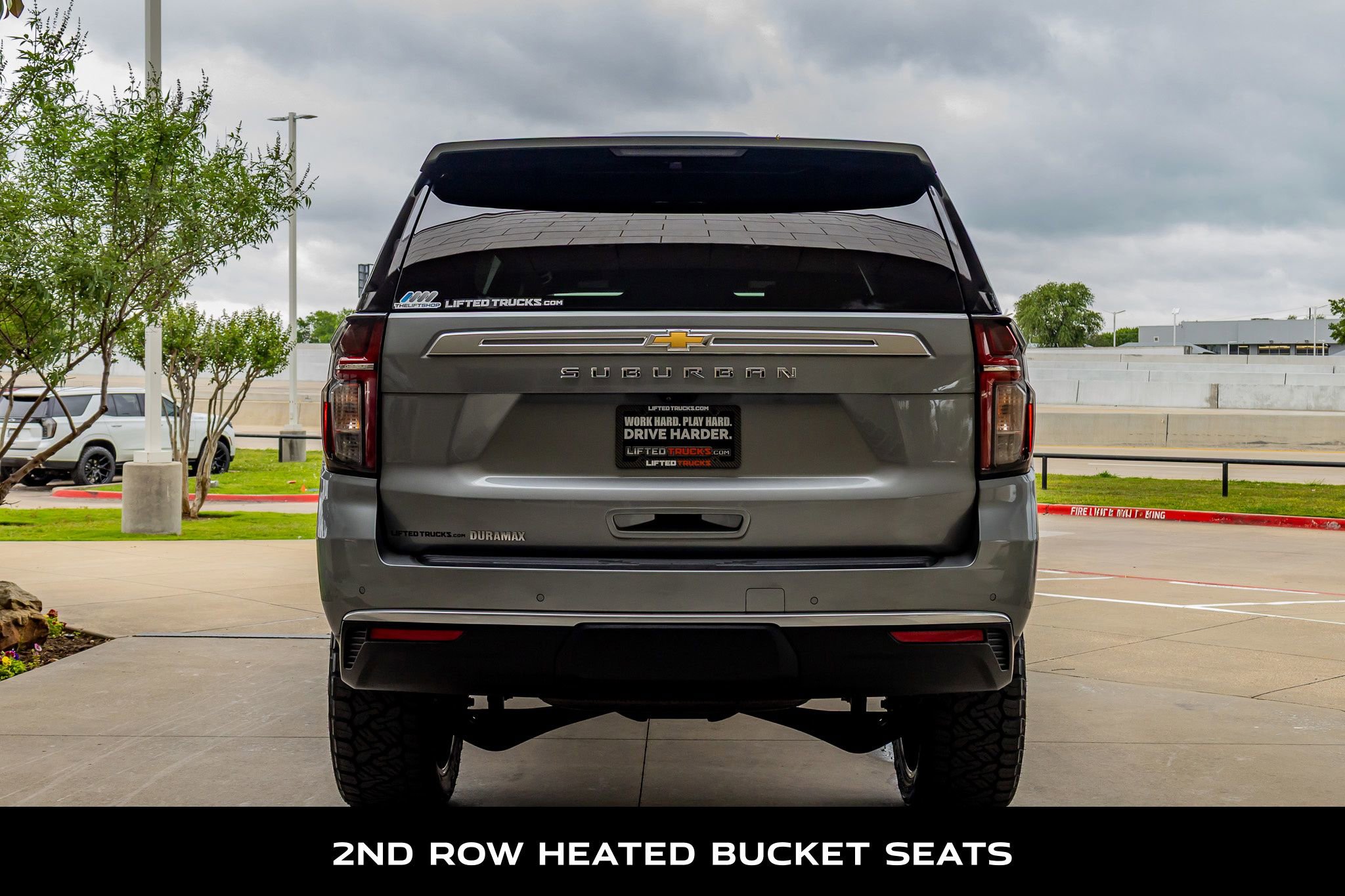 Used 2024 Chevrolet Suburban High Country image 8