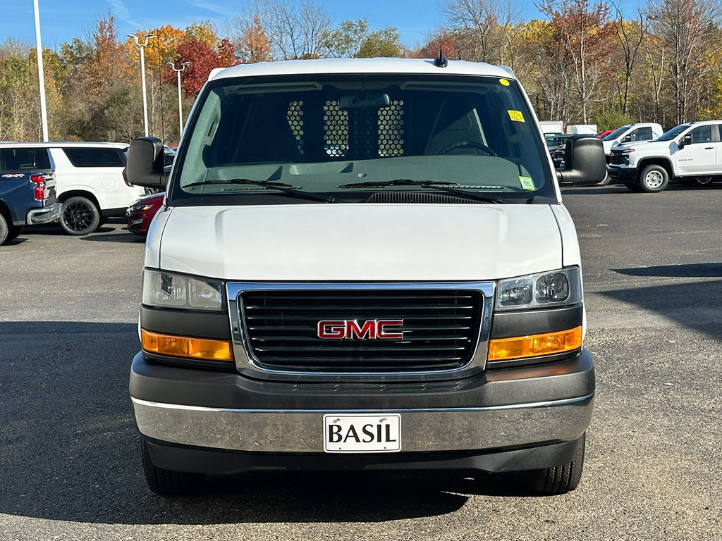 Used 2025 GMC Savana 2500 w/ Driver Convenience Package RWD image 5