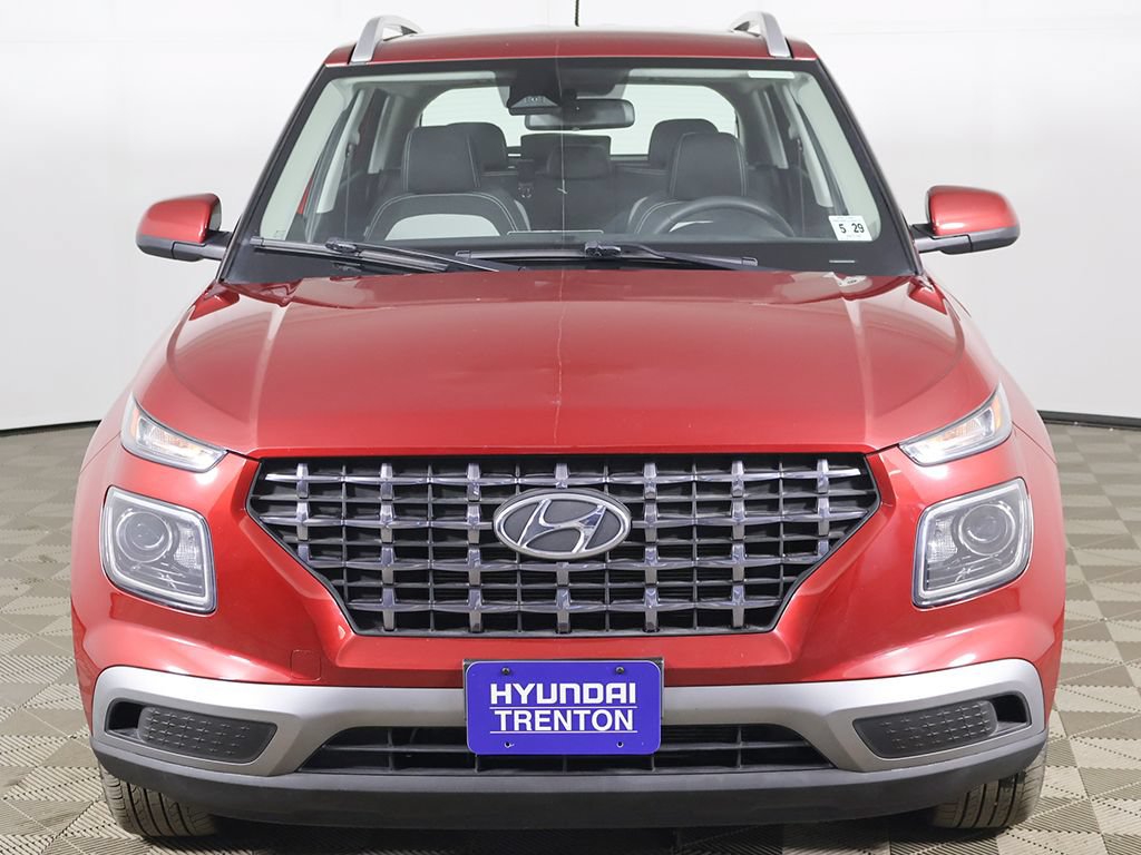 Certified 2024 Hyundai Venue SEL FWD image 10