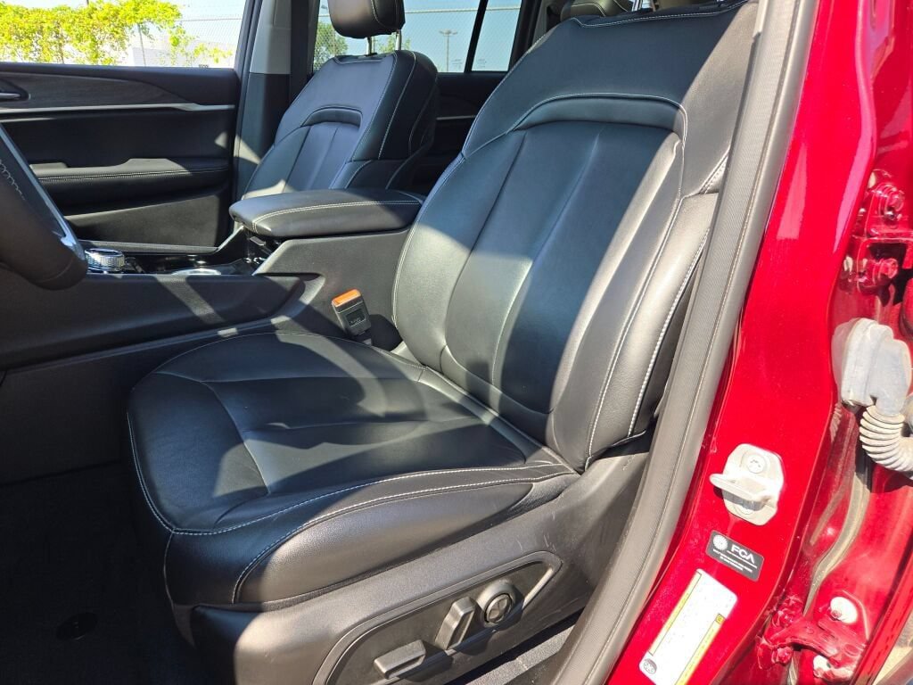 Certified 2022 Jeep Grand Cherokee Limited 4xe AWD/4WD image 25