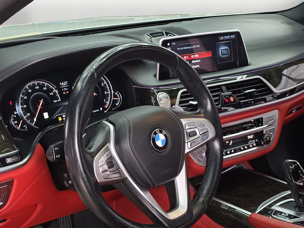 Used 2016 BMW 750i RWD image 11