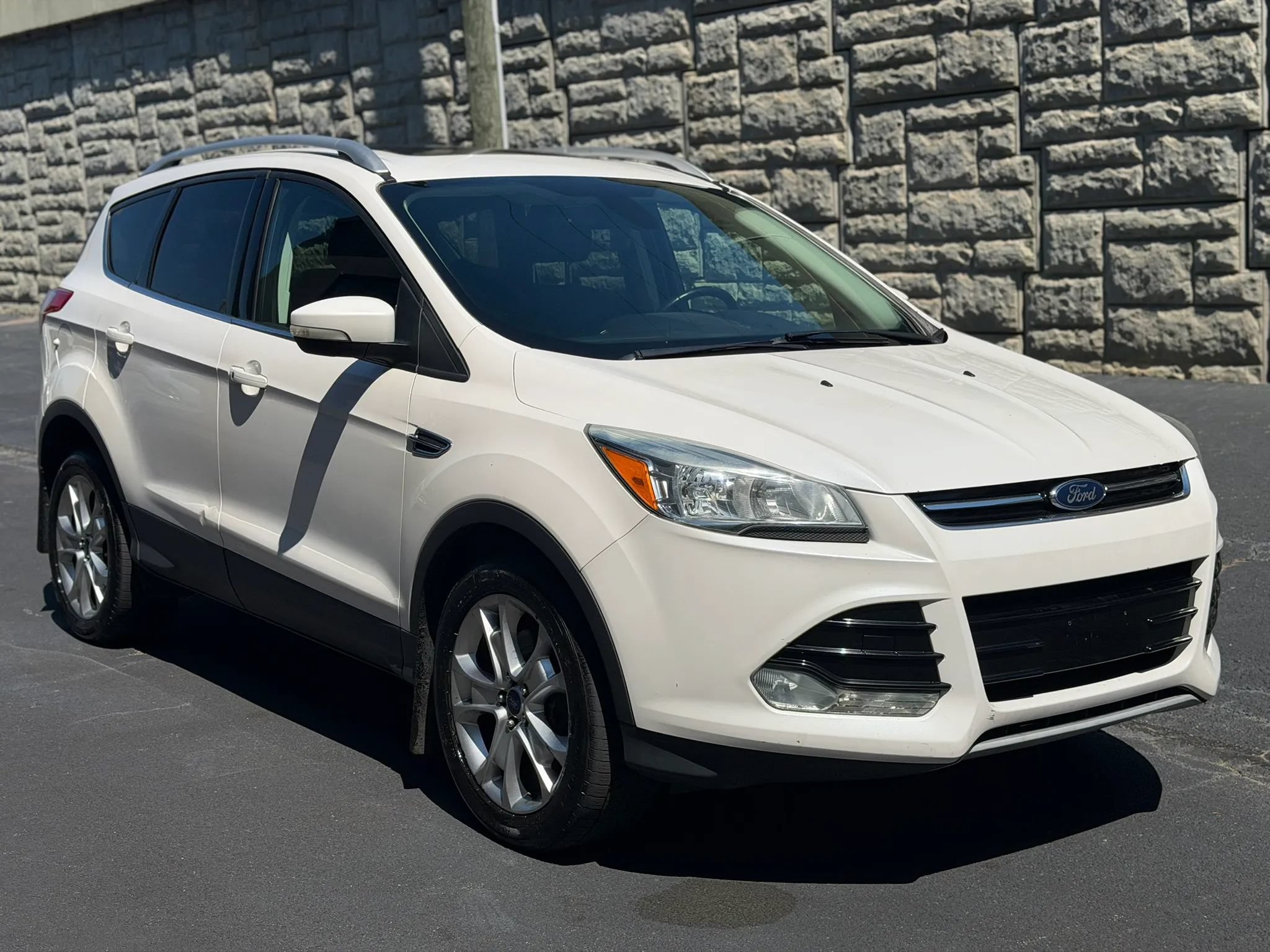 Used 2016 Ford Escape Titanium AWD/4WD image 5