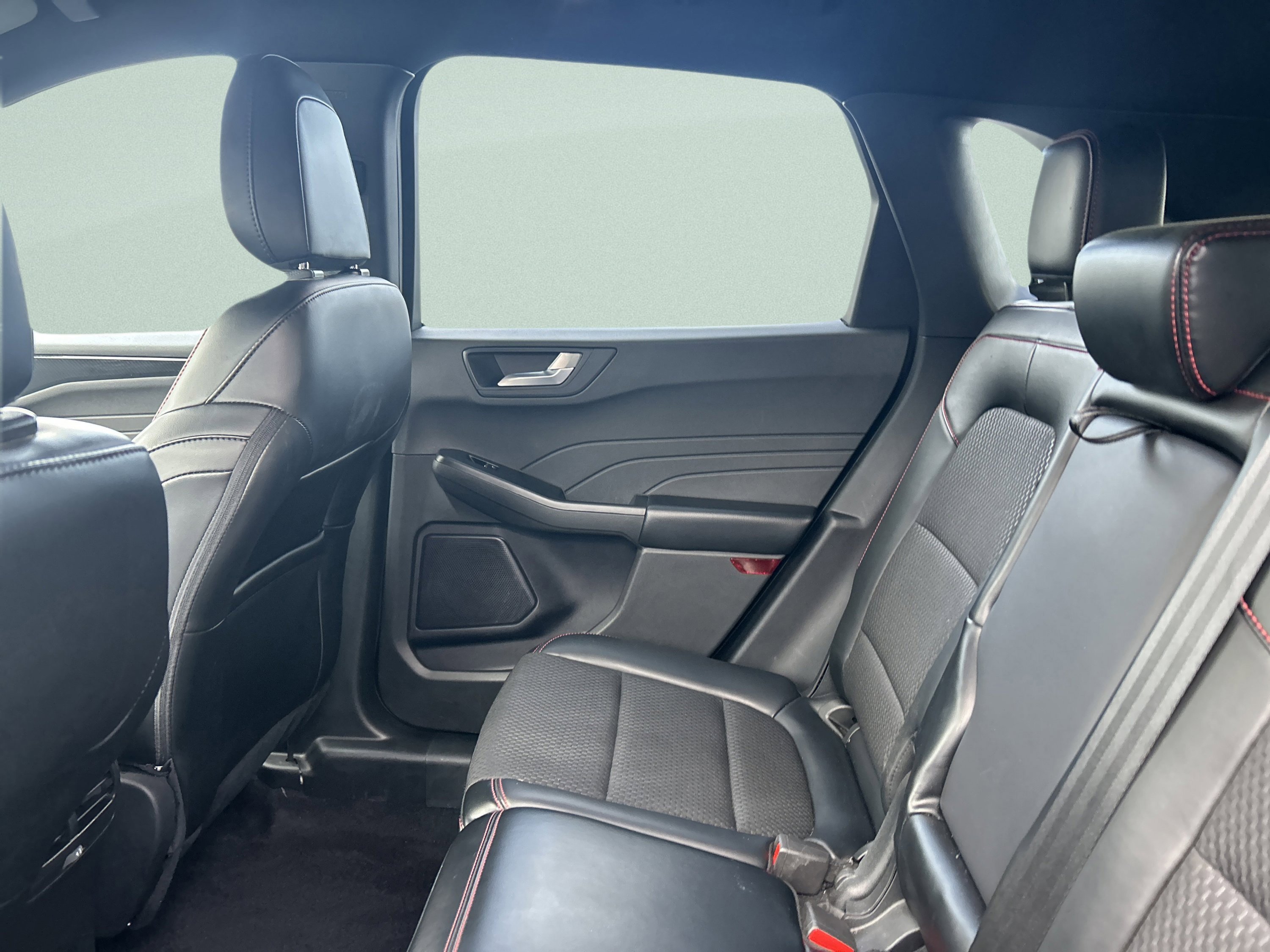 Used 2024 Ford Escape ST-Line image 7