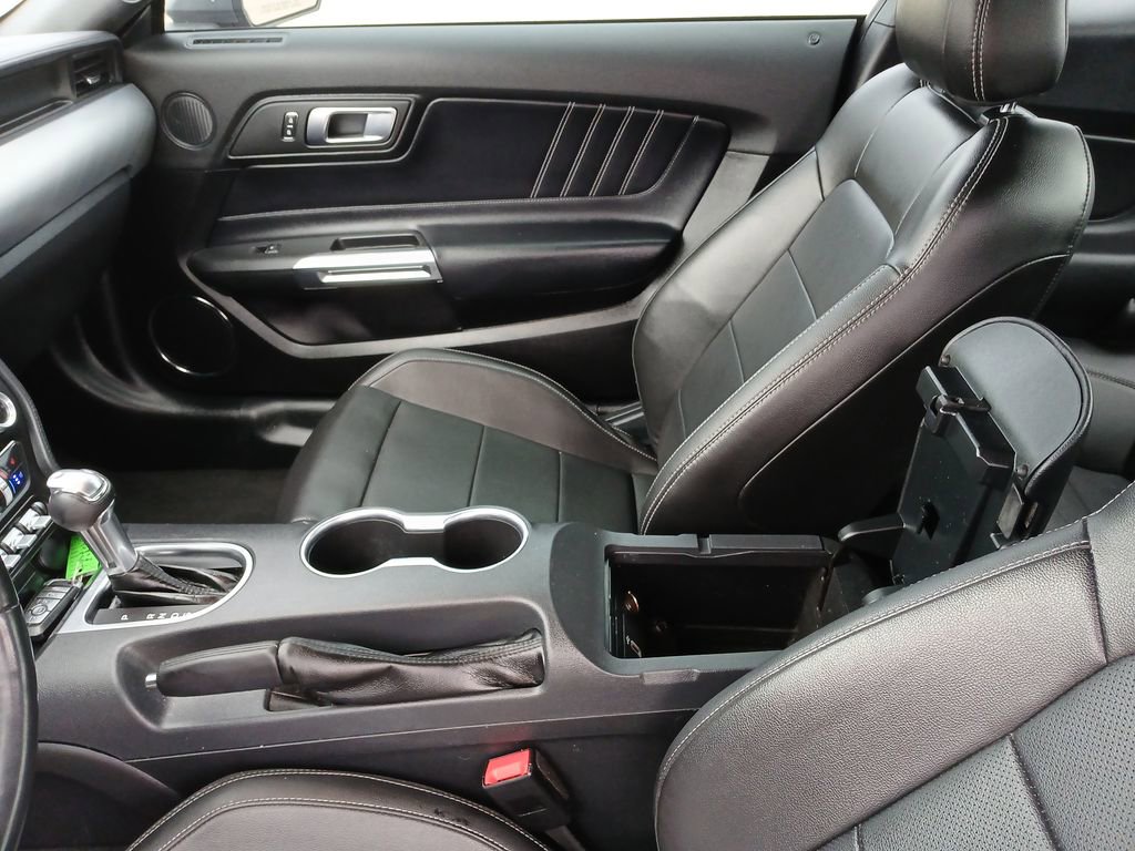 Used 2022 Ford Mustang Premium image 23