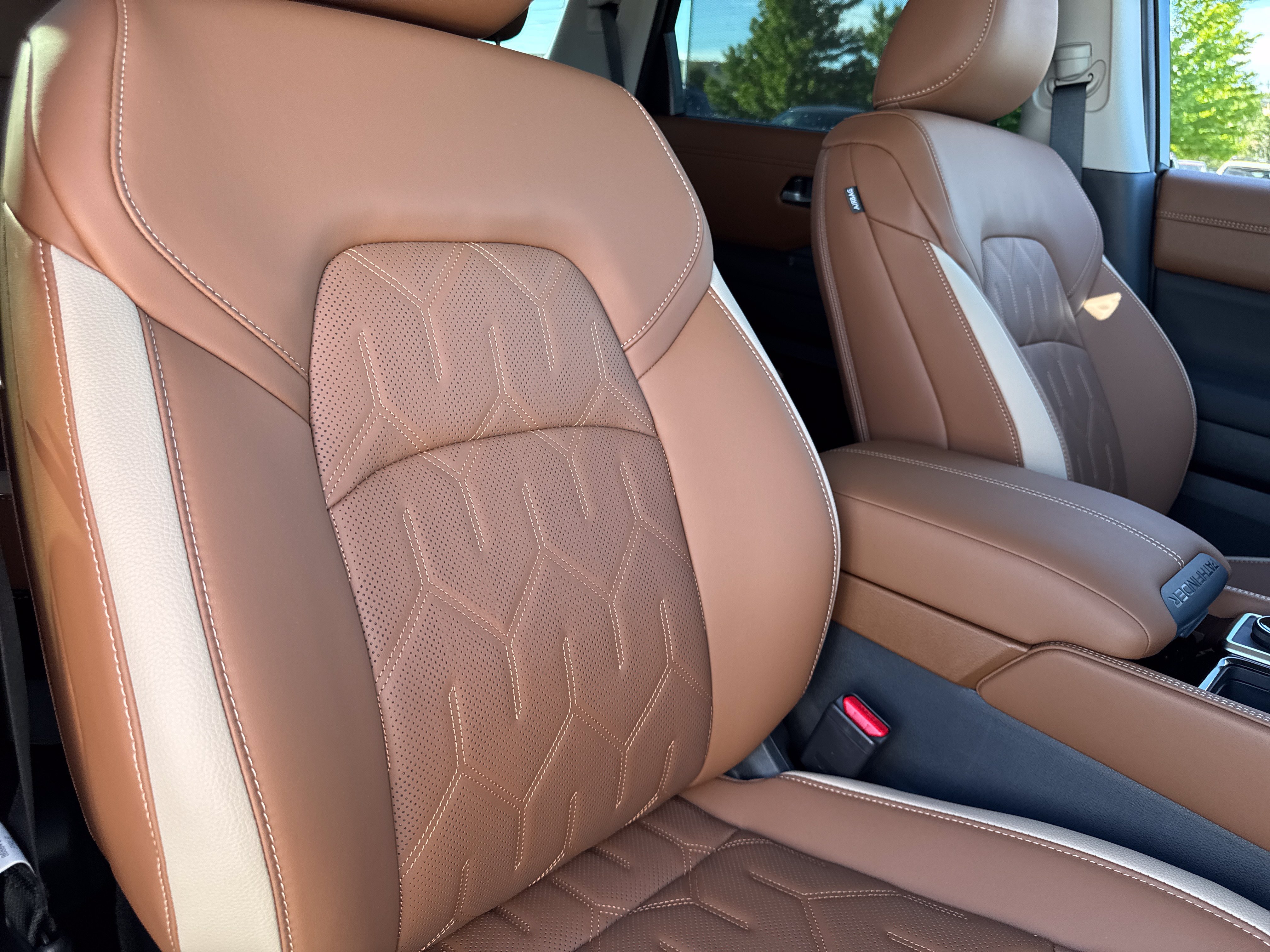 New 2026 Nissan Pathfinder Platinum AWD/4WD image 27