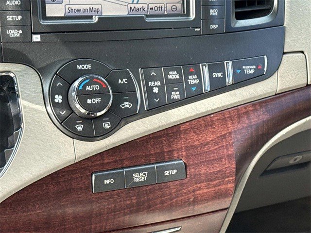 Used 2011 Toyota Sienna XLE image 22