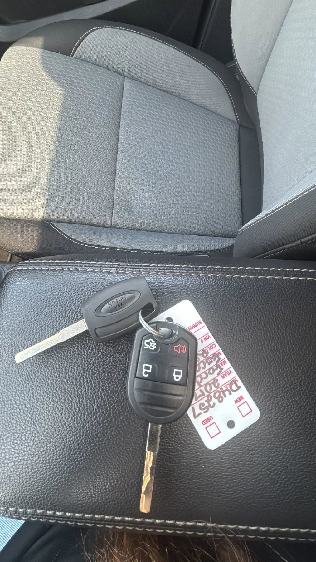 Used 2017 Ford Escape SE w/ Equipment Group 201A AWD/4WD image 32