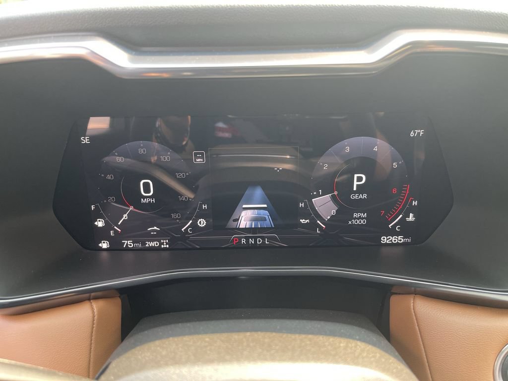 Certified 2025 GMC Canyon AT4 w/ Nightfall Edition AWD/4WD image 11