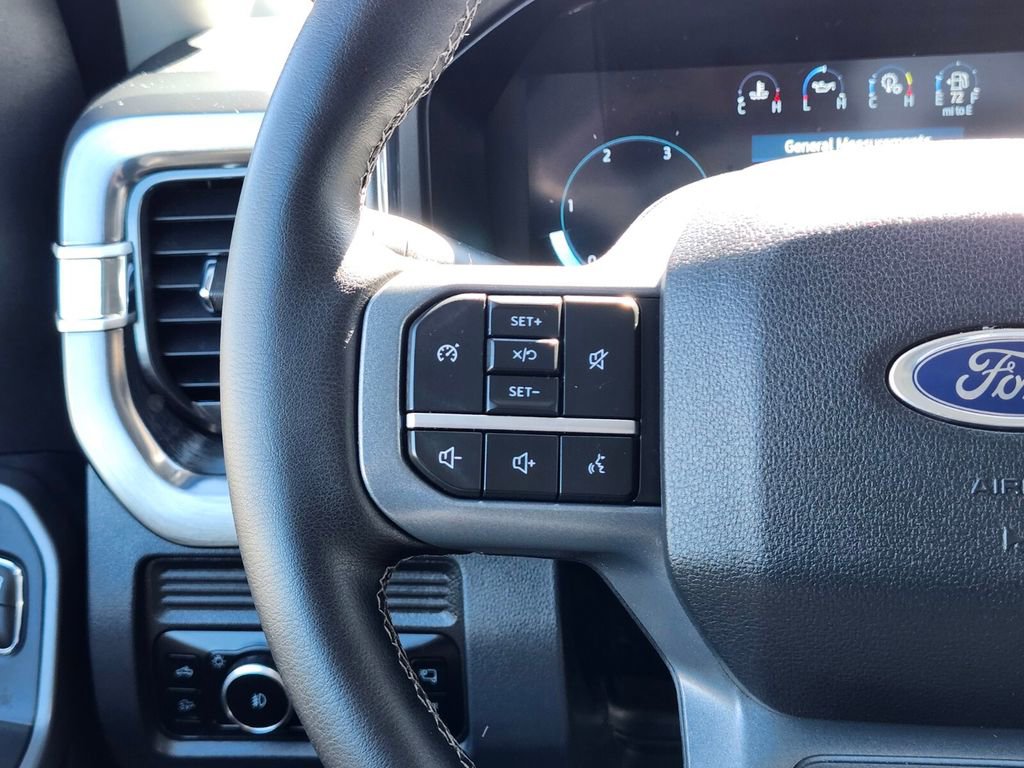 Used 2025 Ford F450 Lariat image 26